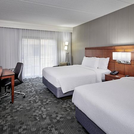 Courtyard Chicago Oakbrook Terrace Hotel Екстериор снимка