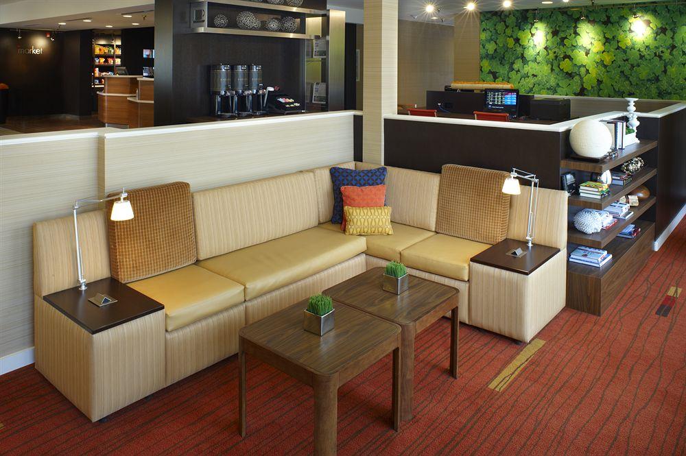 Courtyard Chicago Oakbrook Terrace Hotel Екстериор снимка