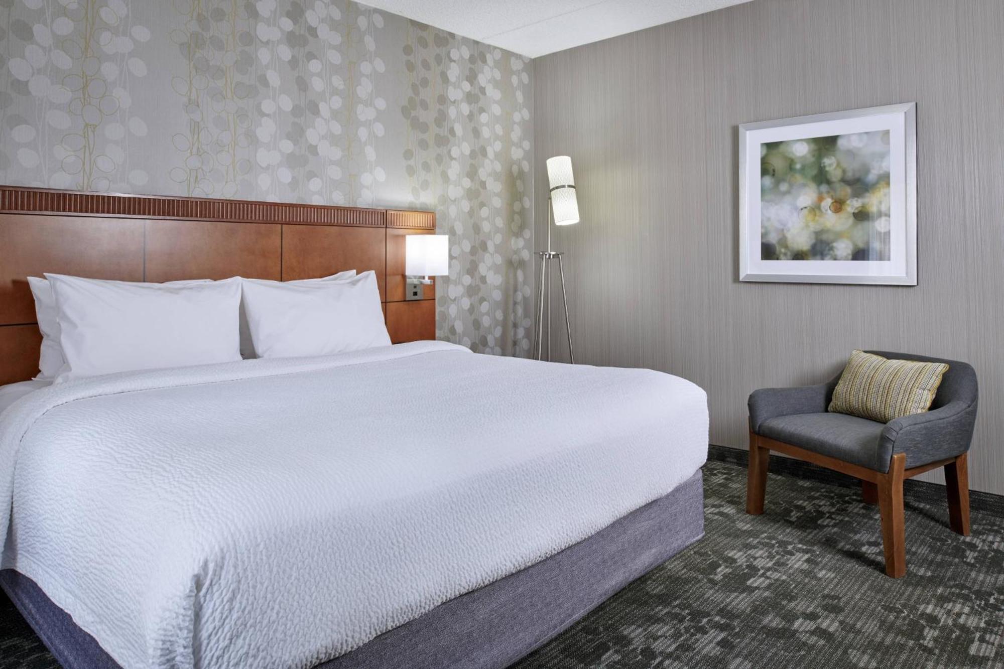 Courtyard Chicago Oakbrook Terrace Hotel Екстериор снимка