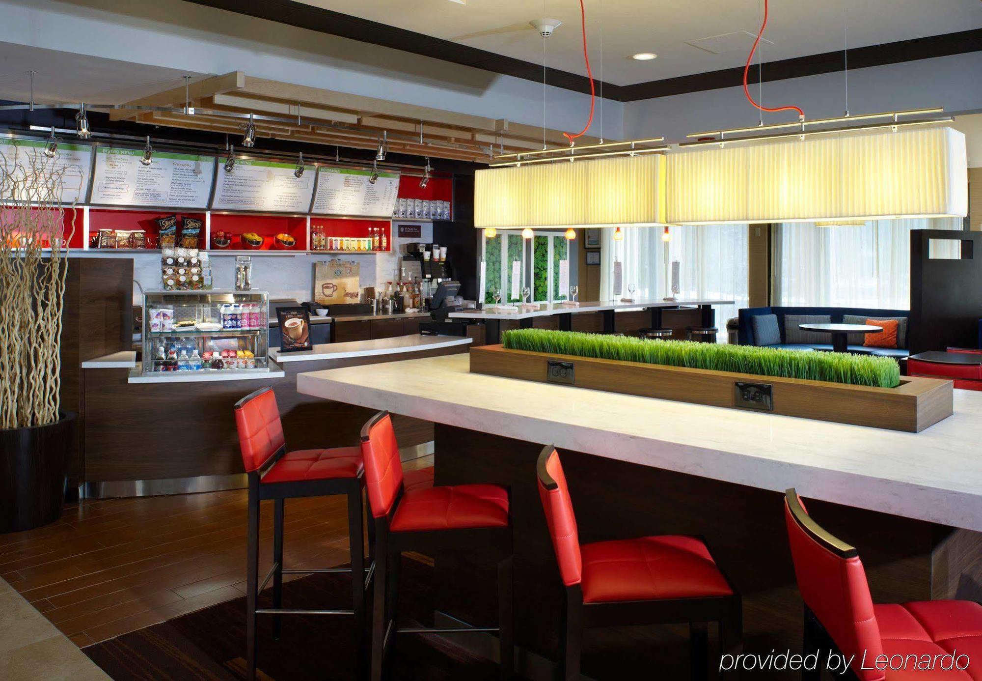 Courtyard Chicago Oakbrook Terrace Hotel Екстериор снимка
