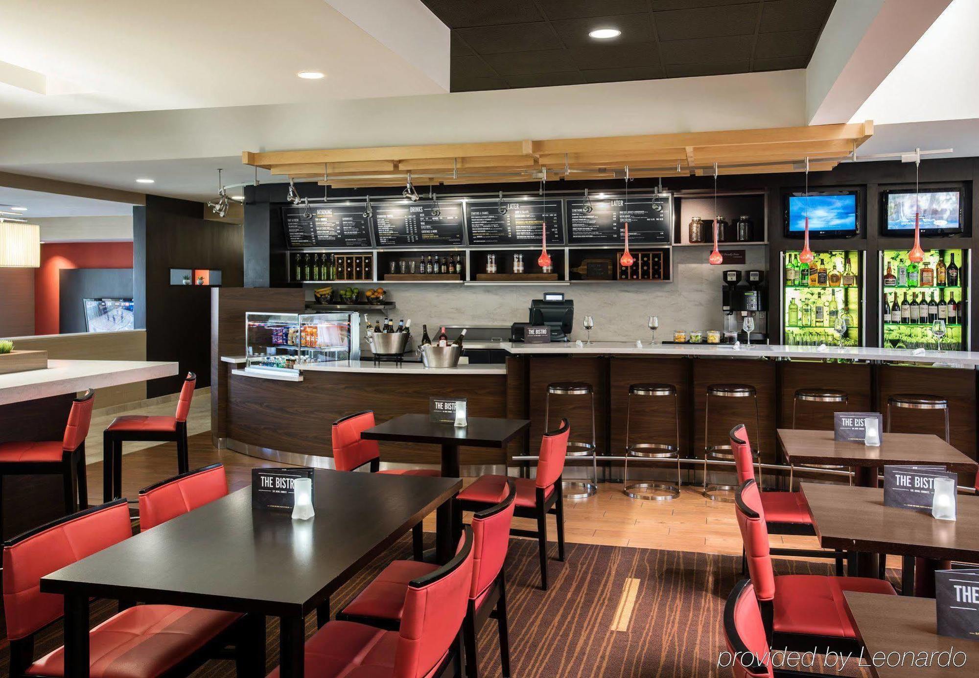 Courtyard Chicago Oakbrook Terrace Hotel Екстериор снимка