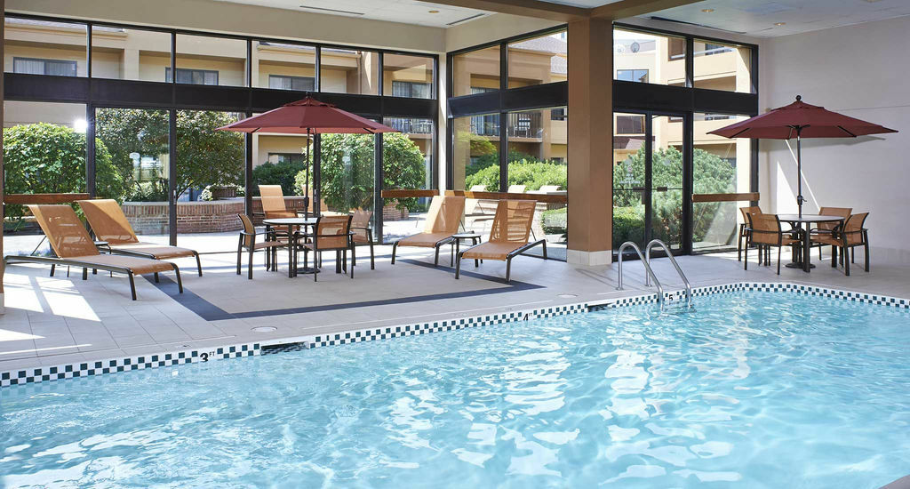 Courtyard Chicago Oakbrook Terrace Hotel Екстериор снимка